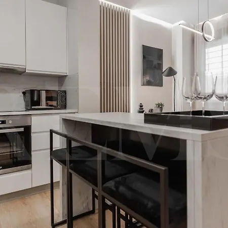 Contemporary Minimalist By Rems * Málaga