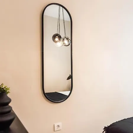 Contemporary Minimalist By Rems Apartament *