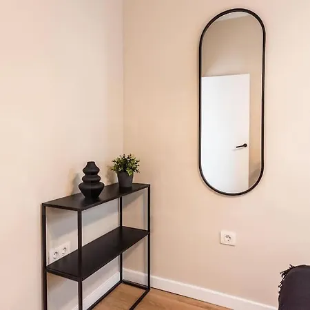 Contemporary Minimalist By Rems Apartament Malaga